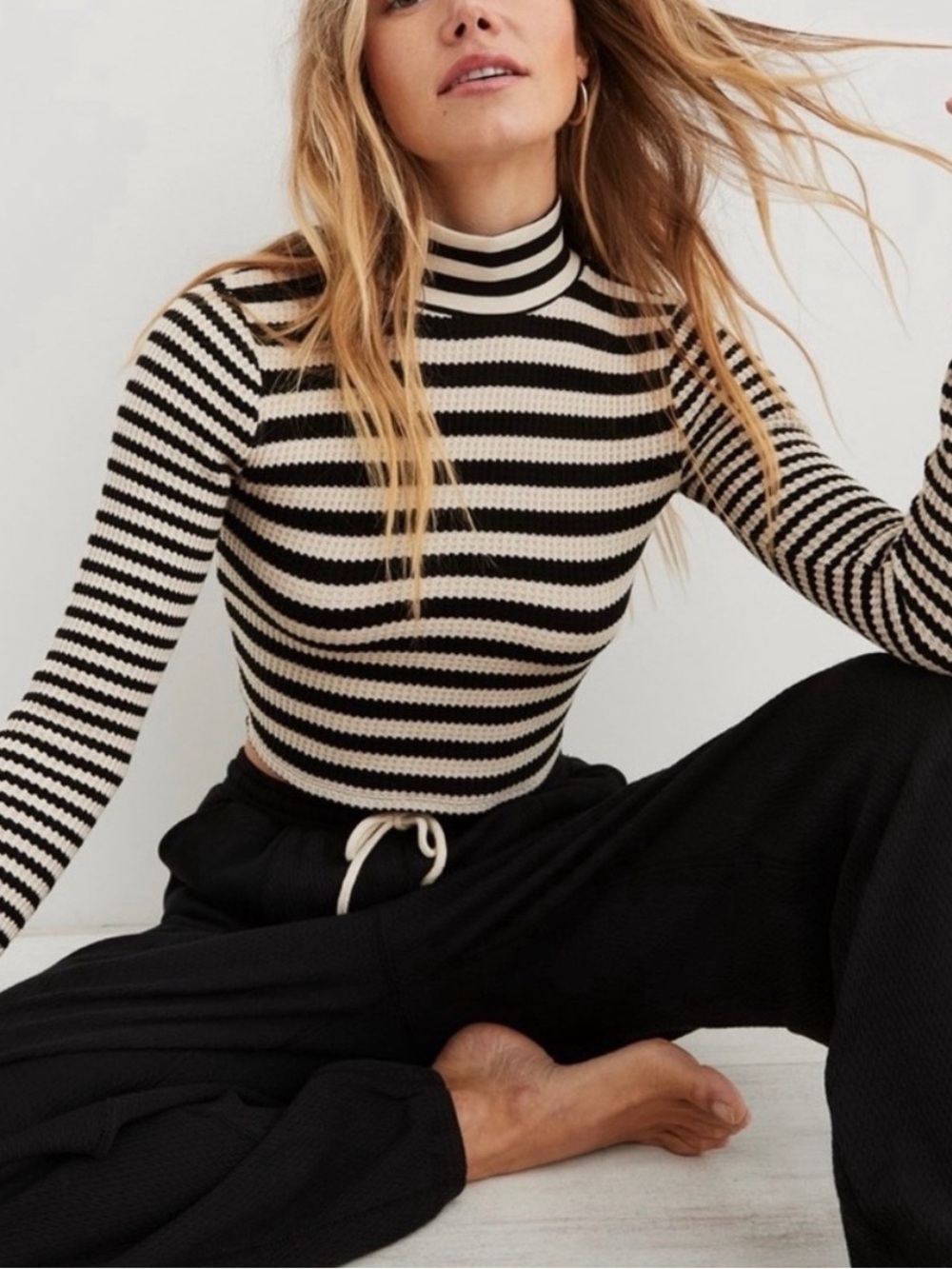 Aerie Black and White Stripped Long Sleeve Mockneck Sweater